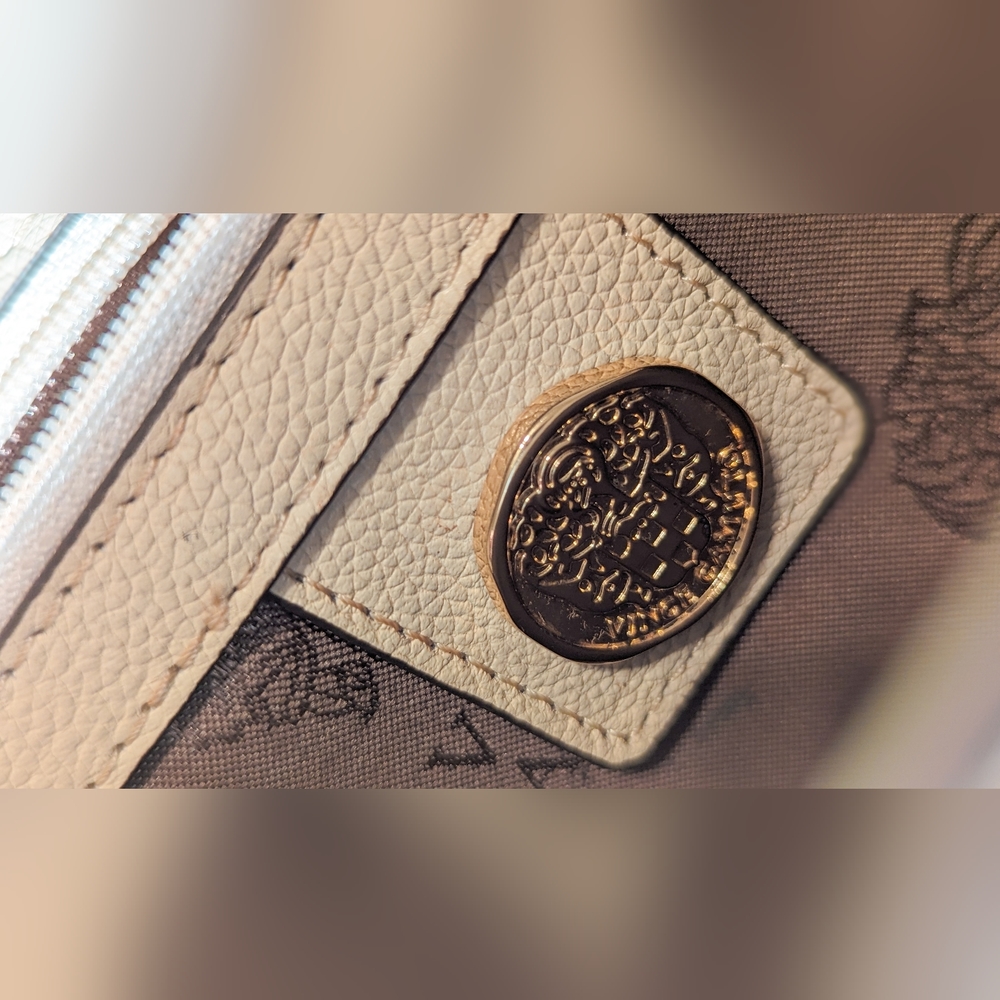 Vince Camuto Ivory Snakeskin Python Design Leather Clutch Handbag - Picture 13 of 13